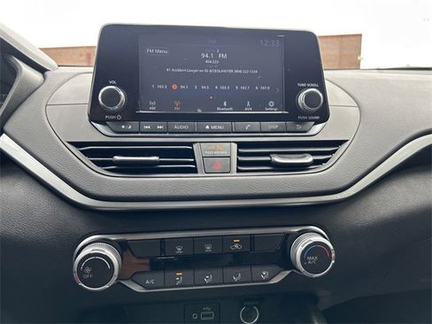 Used 2024 Nissan Altima 2.5 S image 32