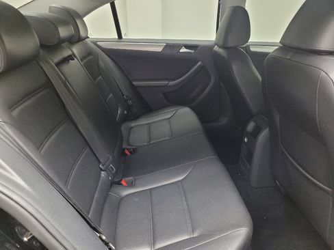 Used 2015 Volkswagen Jetta SE image 19