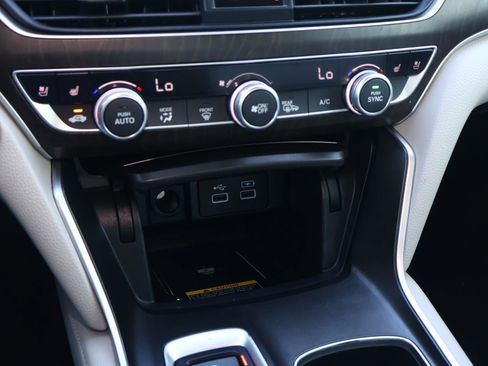 Used 2022 Honda Accord Touring image 26