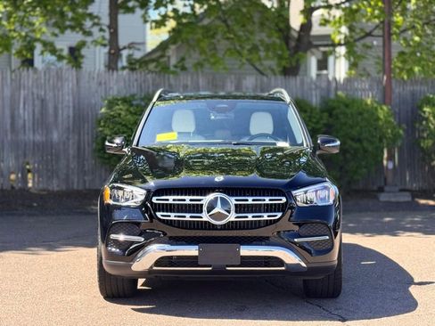 Used 2025 Mercedes-Benz GLE 450 4MATIC image 9