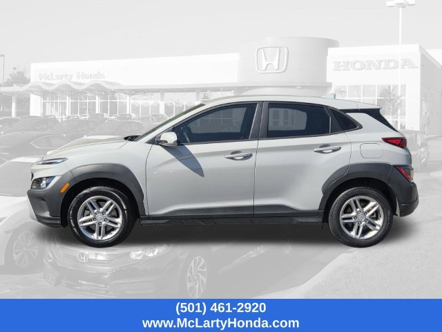 Used 2023 Hyundai Kona SE w/ Cargo Package AWD/4WD image 2
