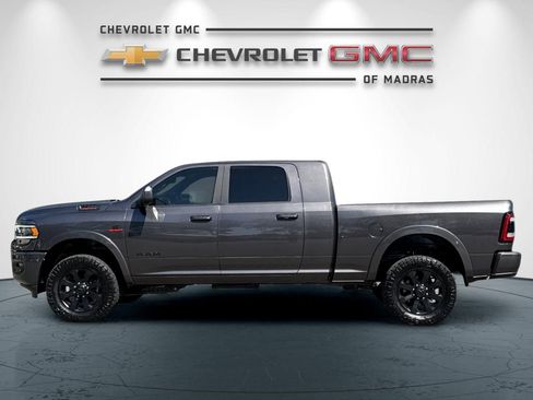 Used 2021 RAM 2500 Laramie w/ Night Edition image 6