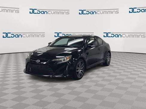 Used 2014 Scion tC FWD image 4