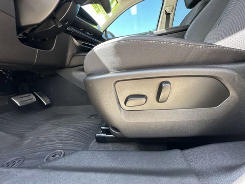 Used 2022 Buick Envision Preferred image 32