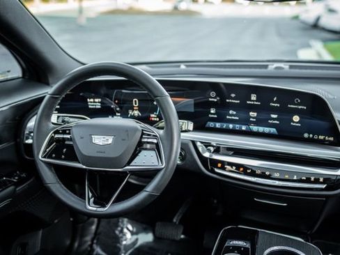 Used 2024 Cadillac Lyriq Tech image 26