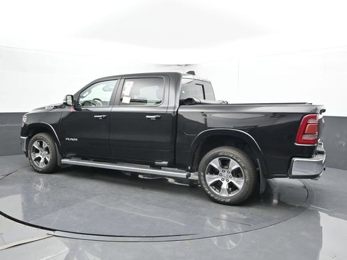Used 2019 RAM 1500 Laramie AWD/4WD image 10