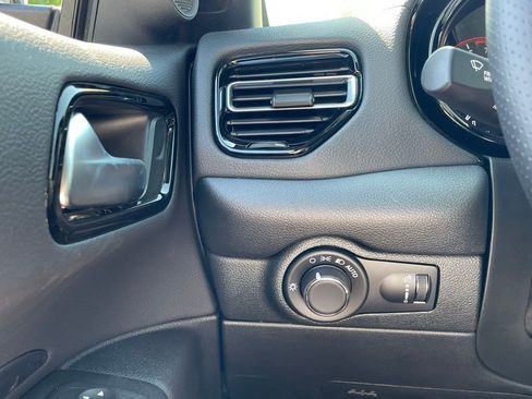 New 2025 Dodge Durango AWD w/ Skid Plate Group image 31