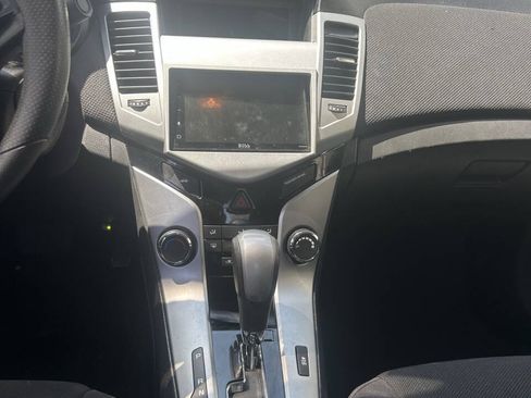 Used 2015 Chevrolet Cruze LT FWD image 10