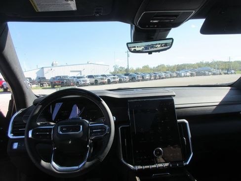 New 2026 GMC Acadia Denali Ultimate image 17