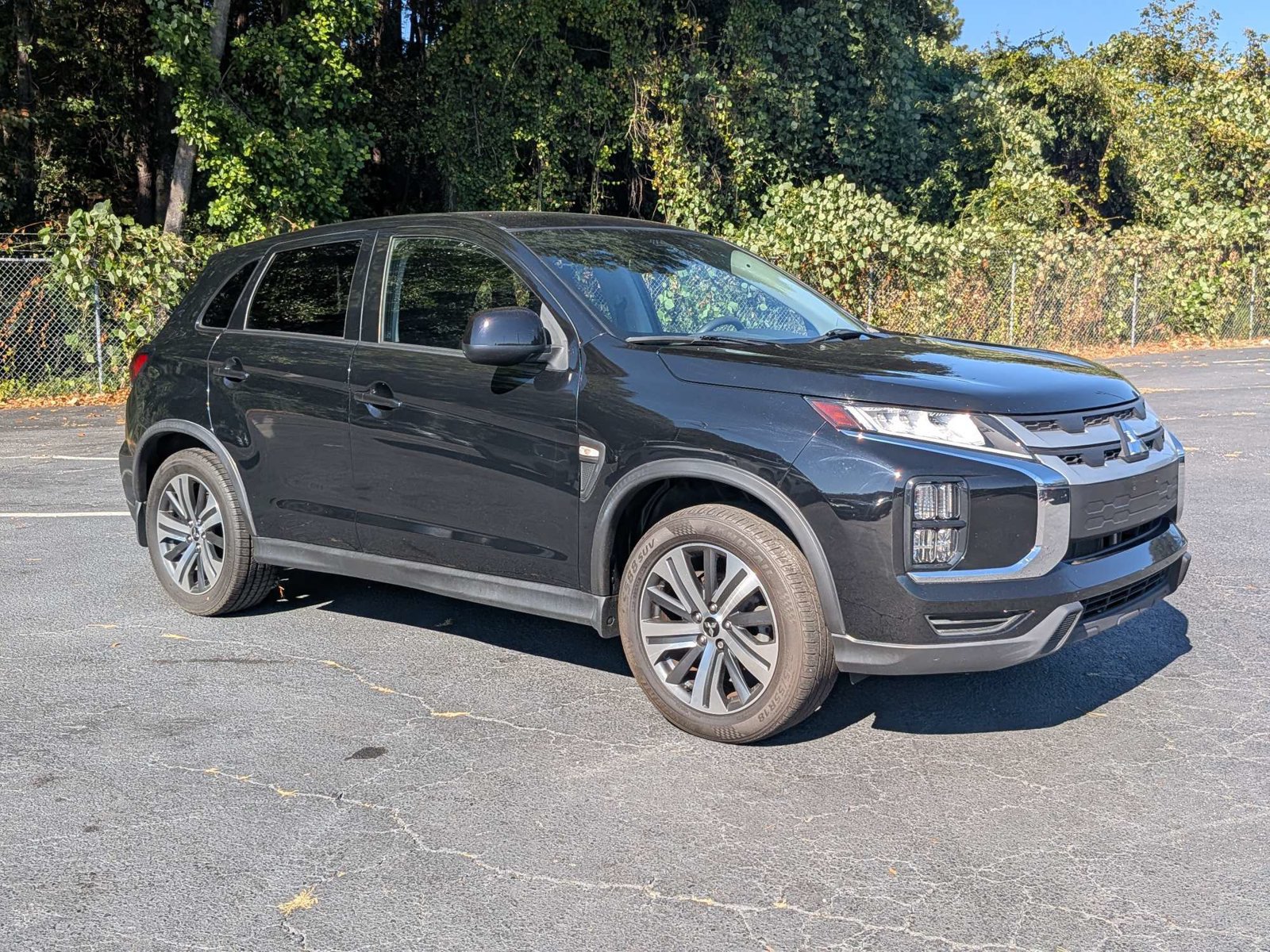 Used 2022 Mitsubishi Outlander Sport ES FWD image 2