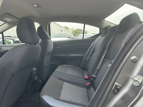 Used 2025 Nissan Versa SV FWD image 21