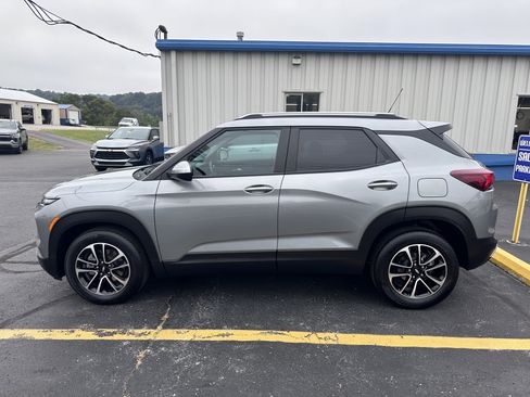 Used 2024 Chevrolet TrailBlazer LT w/ Convenience Package image 5