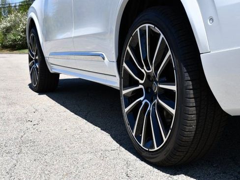 New 2026 Volvo XC90 B6 Plus w/ Protection Package Premier AWD/4WD image 9