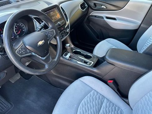 Used 2021 Chevrolet Equinox LT w/ LPO, Cargo Package AWD/4WD image 10