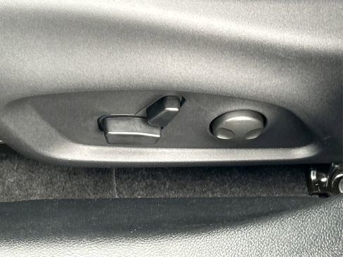 New 2026 Jeep Compass Limited image 37