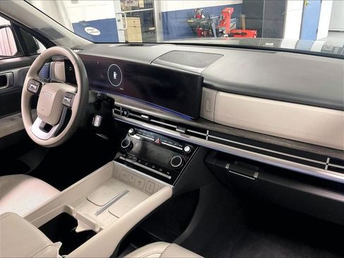 Used 2024 Hyundai Santa Fe Calligraphy AWD/4WD image 14