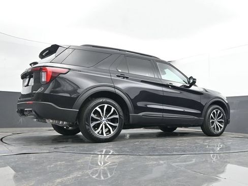 Used 2025 Ford Explorer ST-Line AWD/4WD image 46