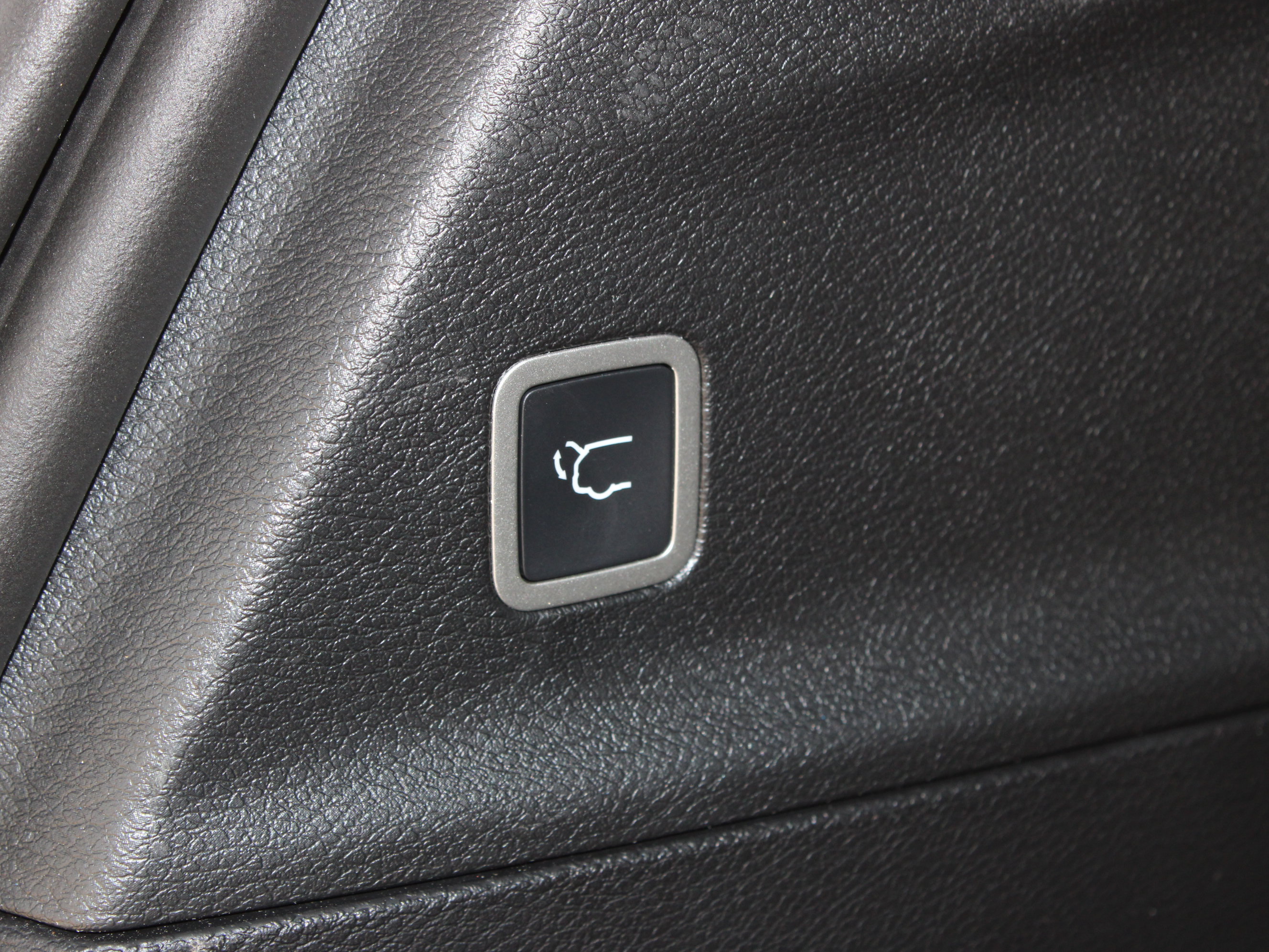 Used 2026 Chrysler Pacifica Select FWD image 18