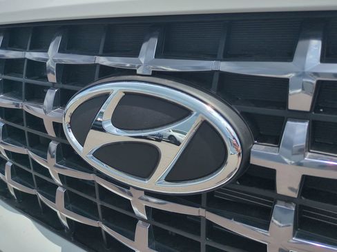 New 2026 Hyundai Venue SEL FWD image 13