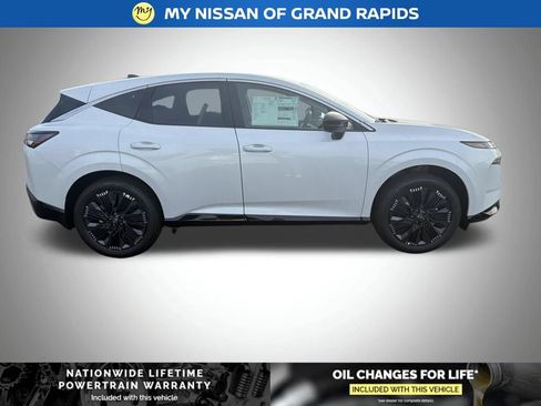New 2026 Nissan Murano Platinum w/ Cargo Package AWD/4WD image 2