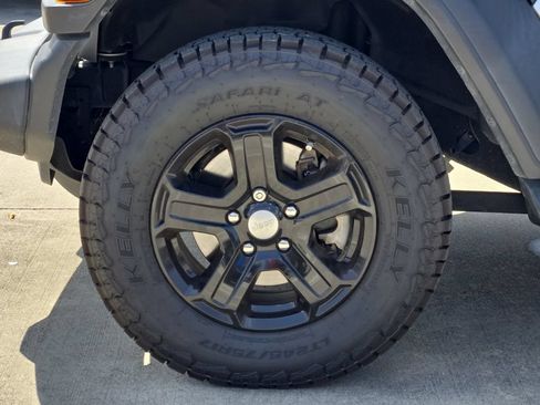 Used 2021 Jeep Wrangler Unlimited Sport w/ Sun And Sound Package AWD/4WD image 27