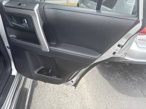 Used 2021 Toyota 4Runner Limited AWD/4WD image 23