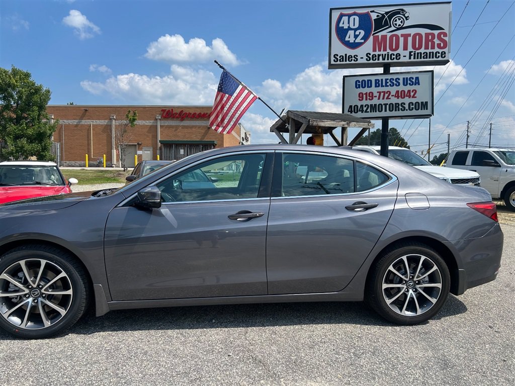 Used 2017 Acura TLX w/ Technology Package FWD image 2