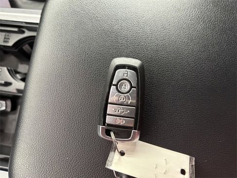 Used 2024 Ford F250 Lariat w/ Black Appearance Package image 30