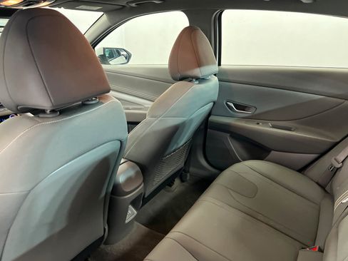 Used 2025 Hyundai Elantra SEL FWD image 20