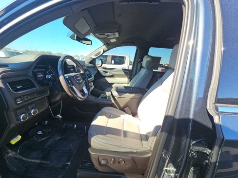 Used 2021 GMC Yukon SLT w/ SLT Luxury Package image 8