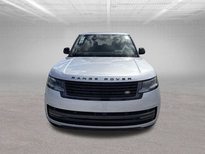 New 2025 Land Rover Range Rover SE