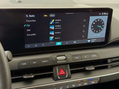 Used 2025 Kia K4 FWD image 17