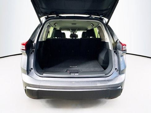 Certified 2026 Nissan Rogue SV image 20