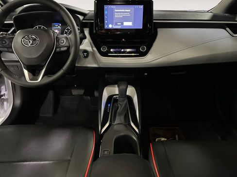 Used 2025 Toyota Corolla SE image 16