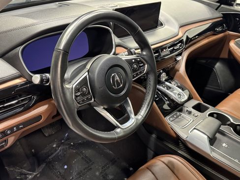 Used 2023 Acura MDX SH-AWD w/ Technology Package image 16