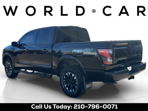 Used 2021 Nissan Titan PRO-4X w/ Pro-4x Convenience Package image 11