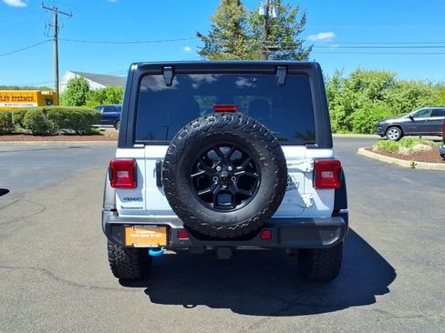 Used 2024 Jeep Wrangler Unlimited AWD/4WD image 6