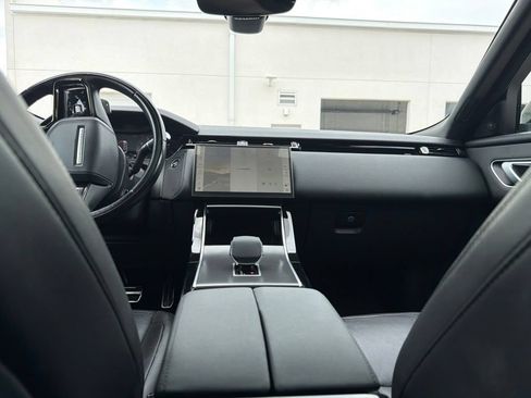 Used 2025 Land Rover Range Rover Velar Dynamic SE AWD/4WD image 8