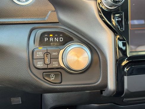 Used 2025 RAM 1500 Laramie image 31