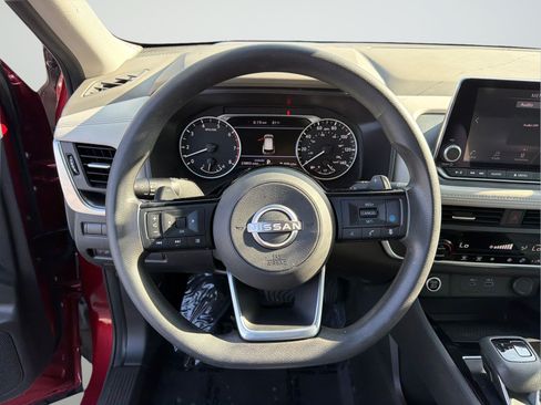 Certified 2023 Nissan Rogue SV FWD image 10