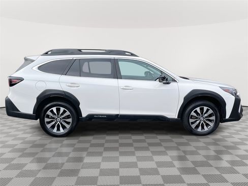 Used 2023 Subaru Outback Limited XT image 8