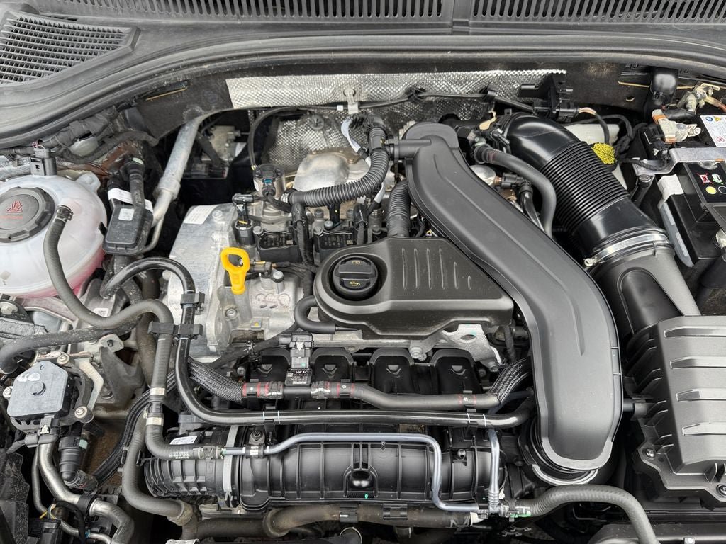 Used 2025 Volkswagen Jetta SE FWD image 30