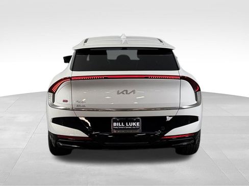 Used 2025 Kia EV6 Wind RWD image 9