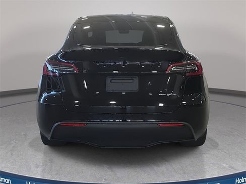 Used 2023 Tesla Model Y Long Range image 7
