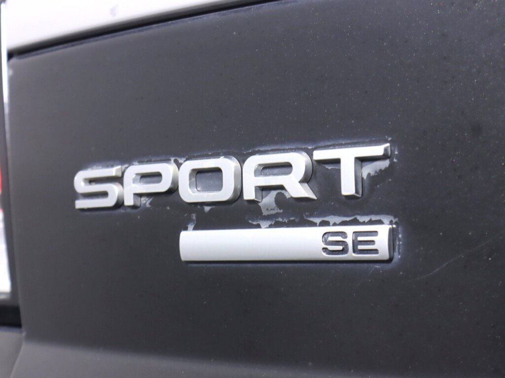 Used 2015 Land Rover Range Rover Sport SE AWD/4WD image 39