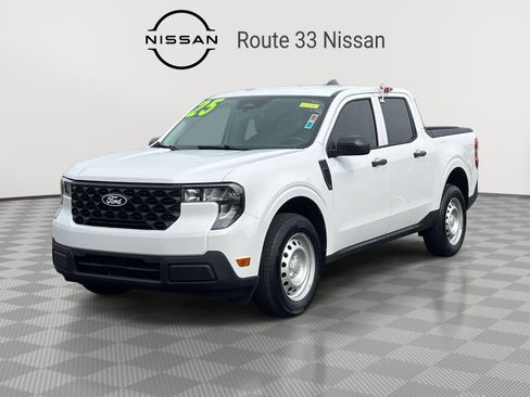 Used 2025 Ford Maverick XL w/ Equipment Group 102A AWD/4WD image 2