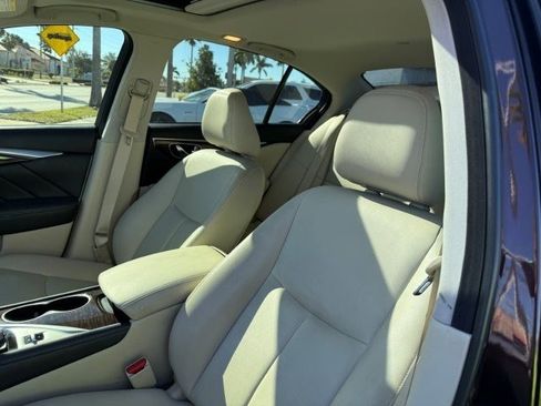 Used 2018 INFINITI Q50 Luxe w/ Essential Package (3.0T Luxe) image 12