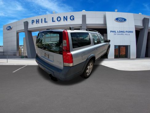 Used 2002 Volvo V70 Cross Country AWD/4WD image 5