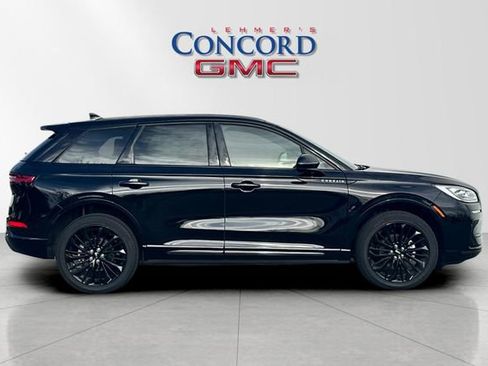 Used 2023 Lincoln Corsair Reserve w/ Equipment Group 201A image 3