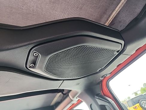 Used 2023 Jeep Wrangler Unlimited Rubicon image 13